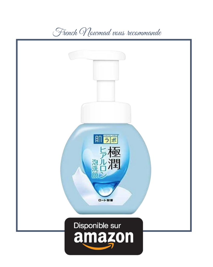 Mousse nettoyante HADA LABO, pour un nettoyage plein de douceur pour une peau rayonnante.
