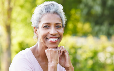 Routine minimaliste pour peau normale à sèche : 3 étapes pour une peau éclatante.