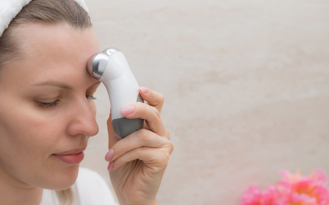 Les Micro-Courants :  raffermissez votre peau naturellement.