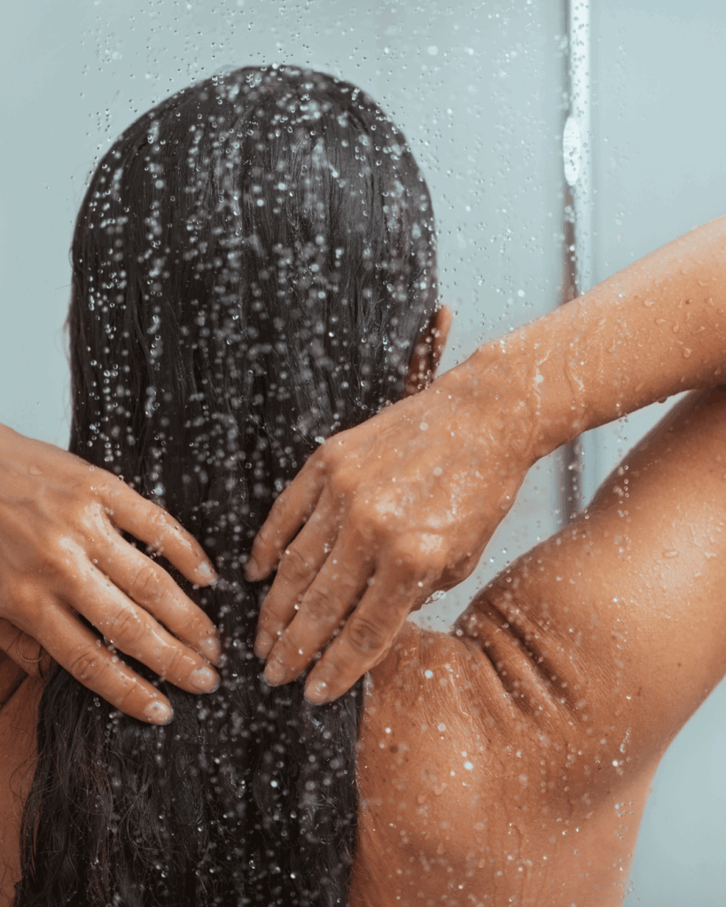 Refroidir la peau pour soigner un coup de soleil.